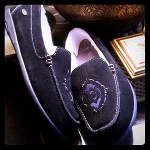 Women's Acorn slippers